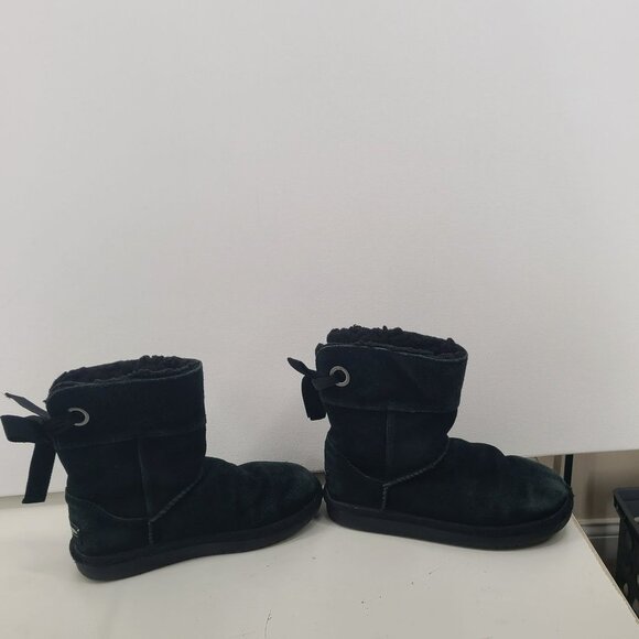 Koolaburra by UGG KIDS's Suede Mini Boots - Burra BLACK Size 1 - Picture 4 of 8